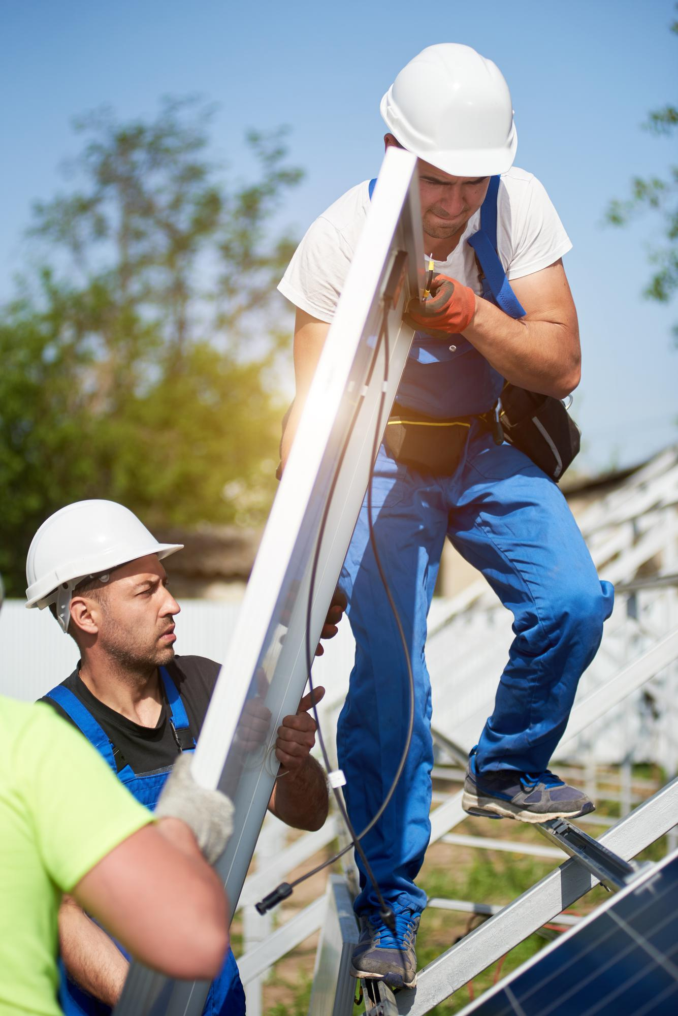 Solar Socal Now experts providing sustainable solar energy solutions for homes and businesses